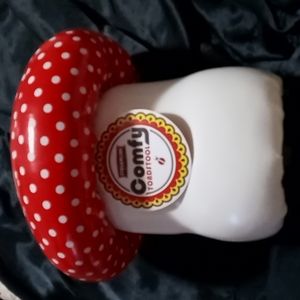 Comfy toadstool